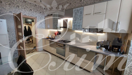 Івано-Франківськ, Центр, 3 Спальні Спальні, 3 Кімнати Кімнати,1 Ванна кімнатаВанни,Квартира,Оренда,Мазепи,1348